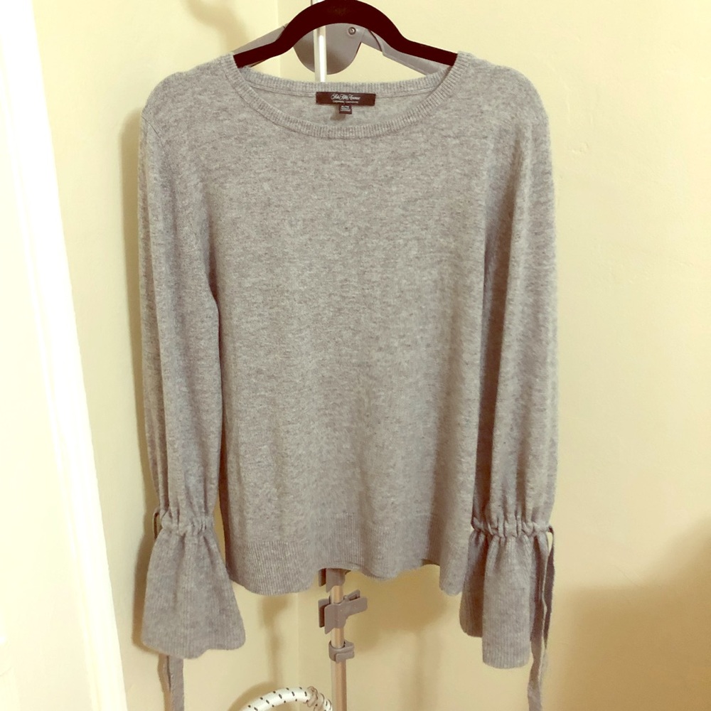 EUC Saks Fifth Avenue Grey Cashmere Sweater